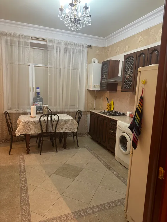 Уютная квартира в центре города, а самое главное три минуты до моря