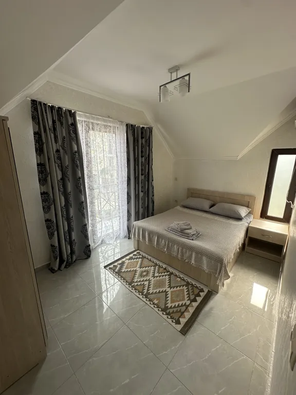 Апартаменты Apollo на море у пляжа с лечебным магнитным песком