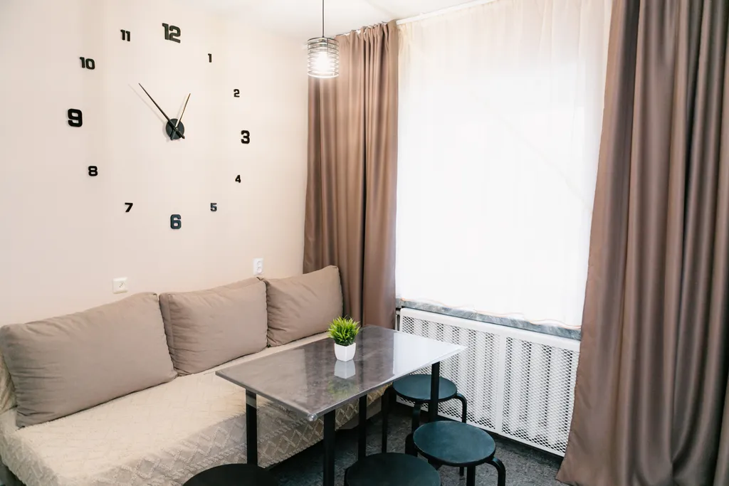 Современная светлая квартира в центре города — аренда посуточно в Приозерск