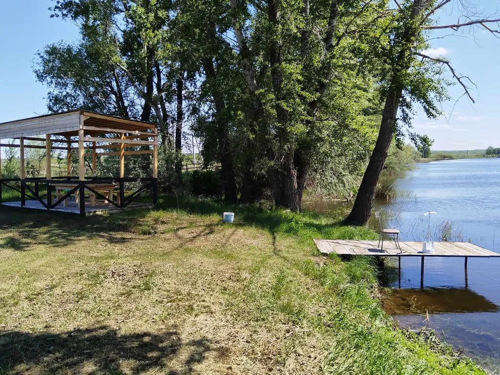 Дом на берегу озера