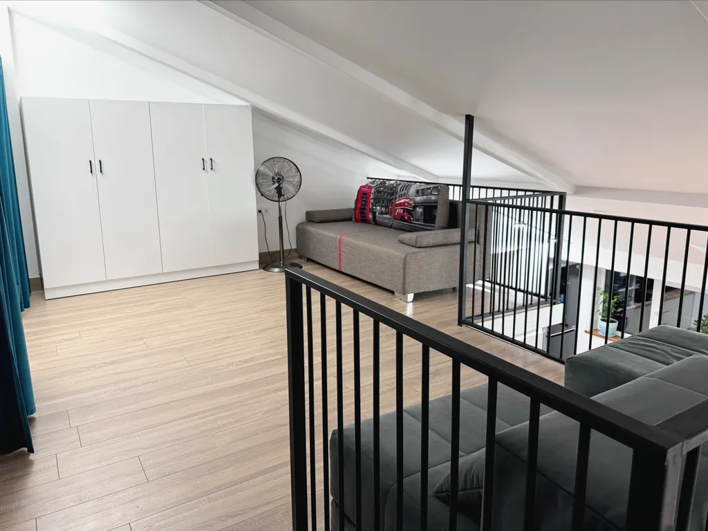 Комфортный двухуровневый апартамент в элитном комплексе