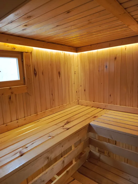 Коттедж Коттедж на базе отдыха Карловка — Чудово