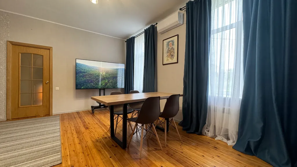 Таунхаус с сауной в центре у набережной