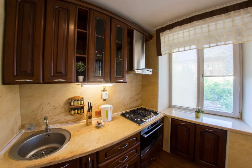 Студия с камином и рядом с достопримечательностями