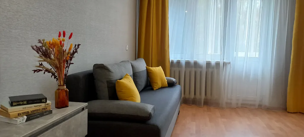 Самый центр, второй этаж, большая парковка