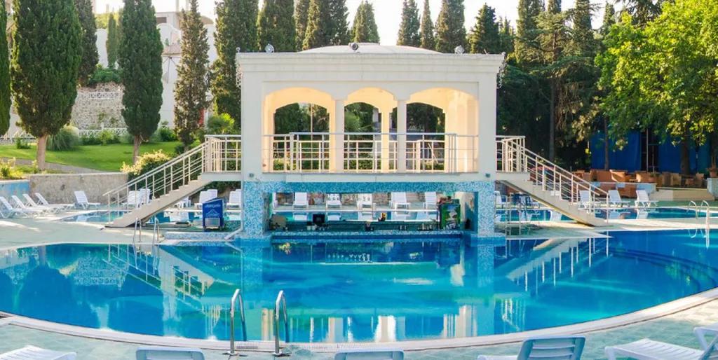 Квартира в Парк - отеле ПОРТО МАРЕ.
Номер Фемели с кухней А122.