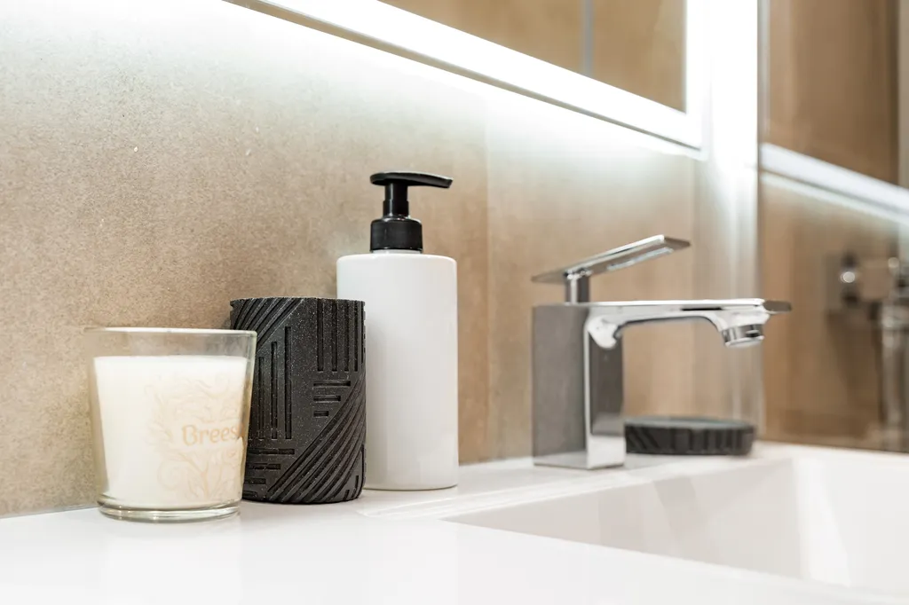 Квартира Квартира Современная студия с видом на горы Абхазии. Вблизи моря и набережной! — Сириус