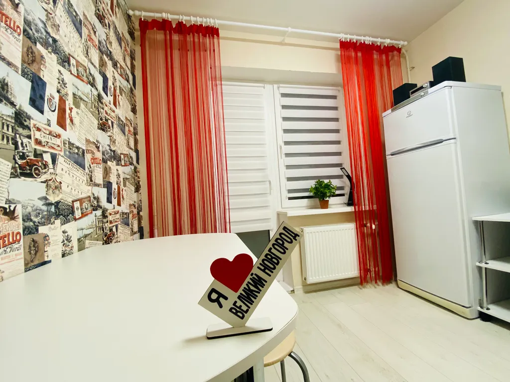 Уютная квартира в новом районе — аренда посуточно в Великий Новгород