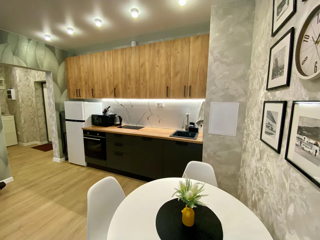 Евродвушка в 5 минутах от Горного воздуха и площади Победы