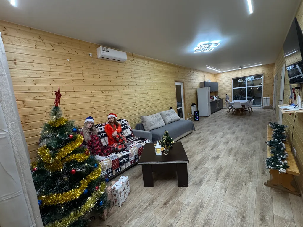 Дом с живописным участком