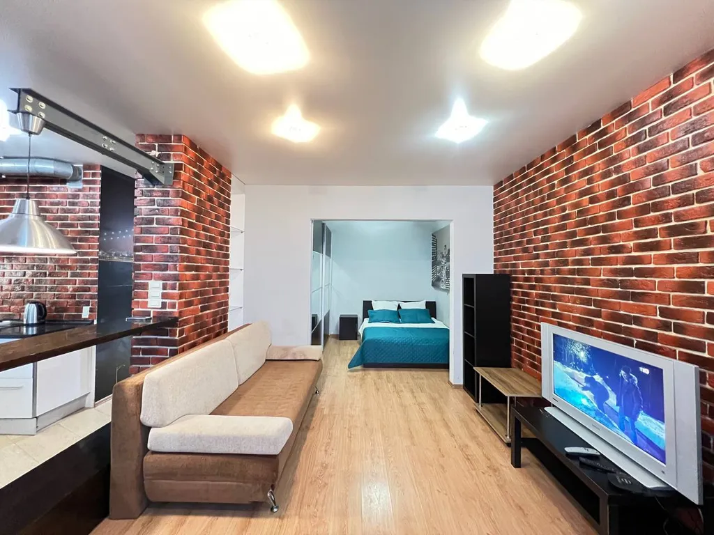 Видовая квартира с дизайнерским ремонтом в центре