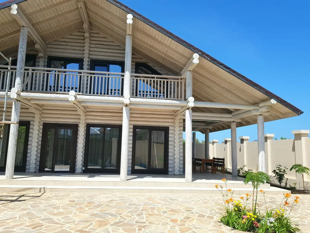 Коттедж у берега моря