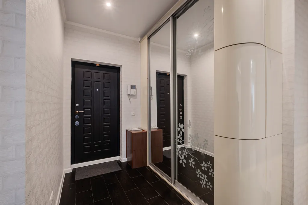 Двухкомнатная квартира с панорамным видом на город