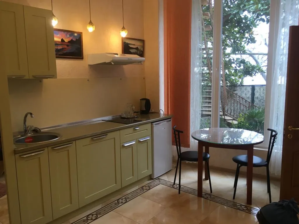 Коттедж 1-комнатный Дом — аренда посуточно в Ялта