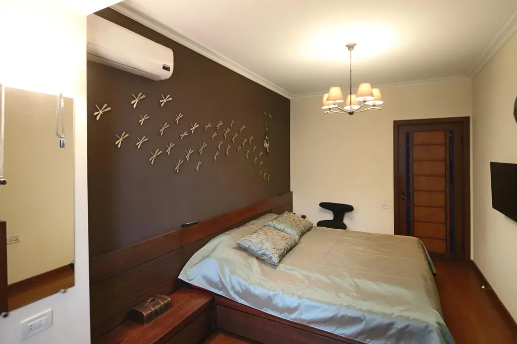 Просторная квартира в центре с 2-я спальнями