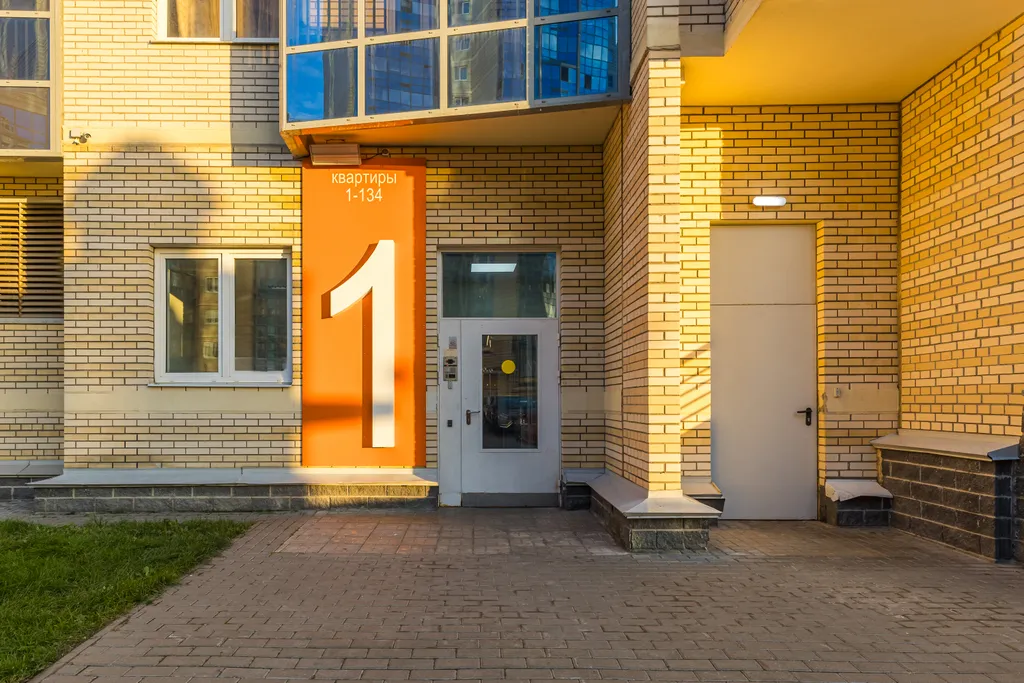Уютная студия у метро Ладожская