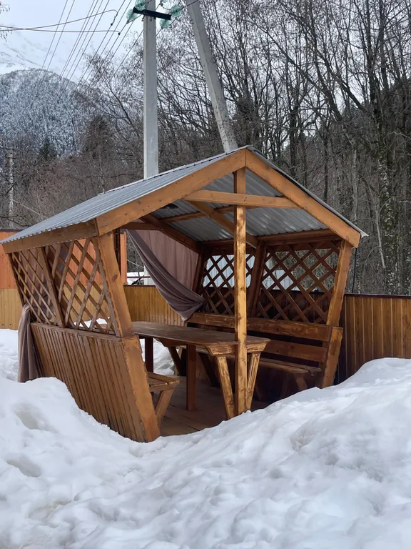 Уютный двухкомнатный домик в Домбае, в гостинице Мечта