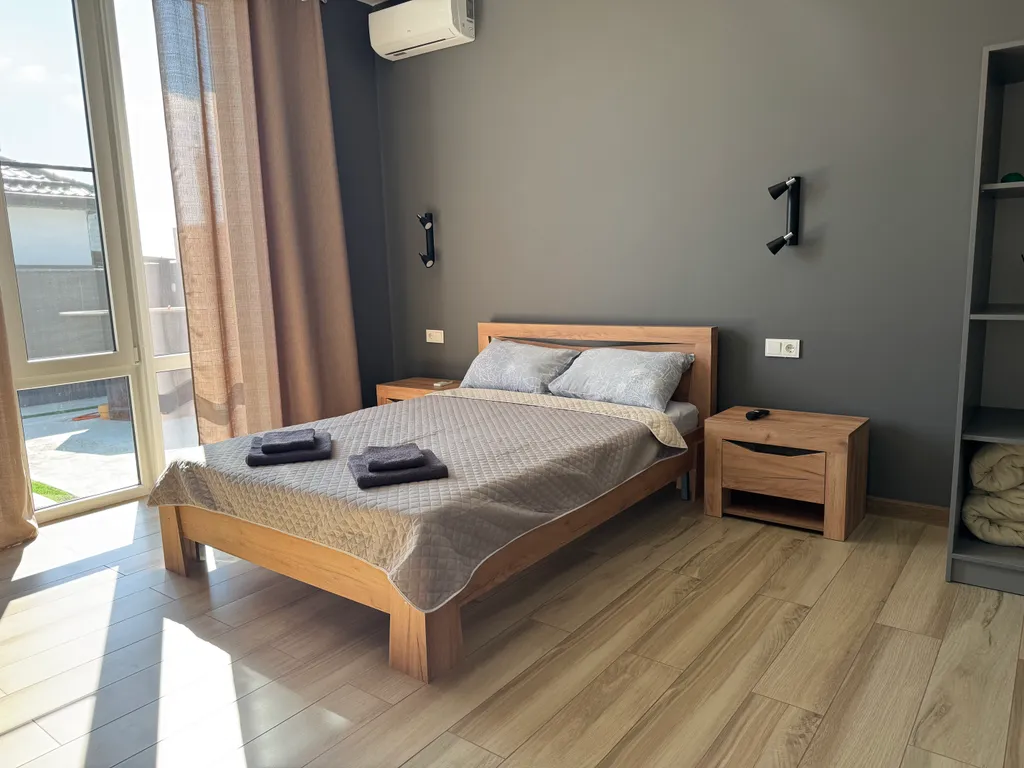 Дом с бассейном