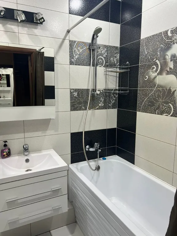 Отличная квартира рядом с броско молл