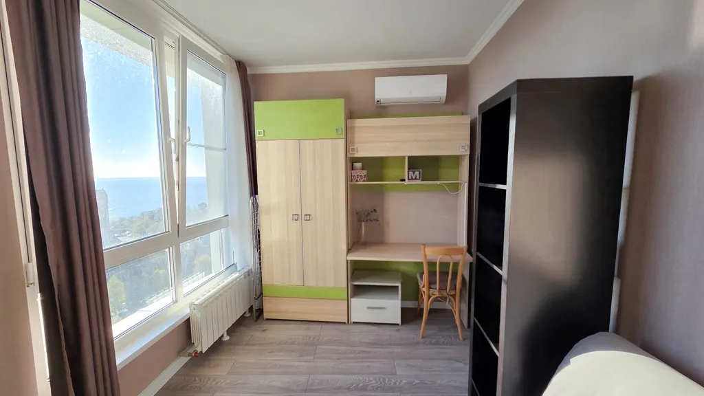 Большая двухуровневая квартира с шикарными видами на море и горы