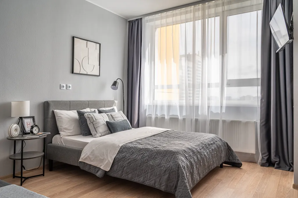 Не в отеле, а в квартире на Репина 77