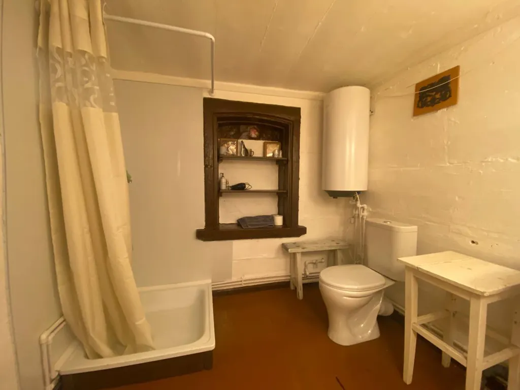 Восстановленная уютная русская изба со всеми удобствами