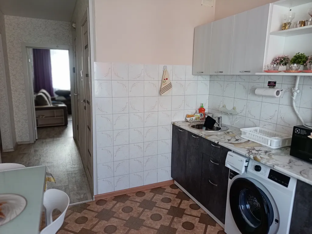 Большая, тёплая, уютная квартира с отдельной кухней в тихом районе