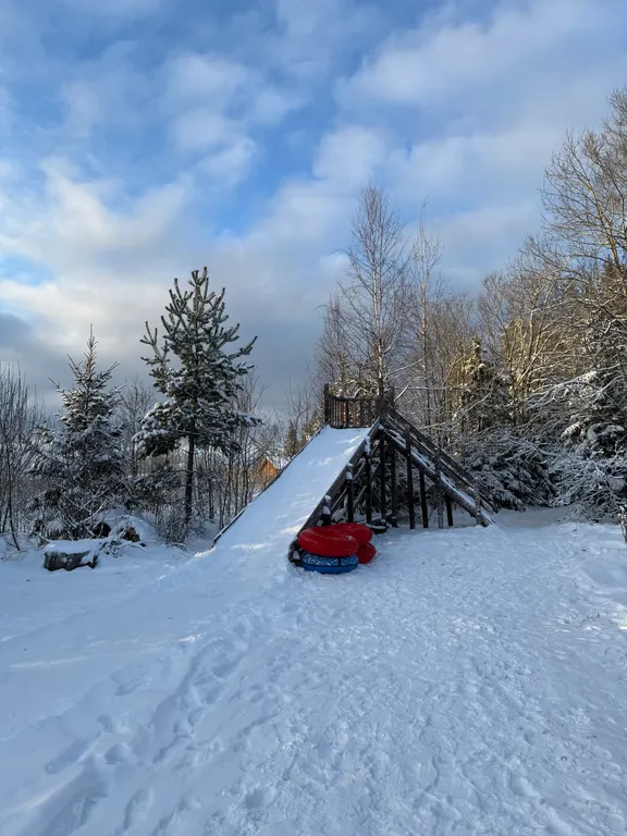 Коттедж с сауной и панорамным остеклением