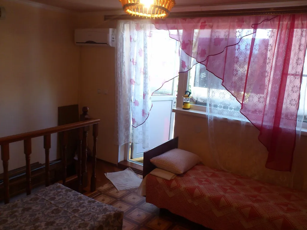 Домик у моря, набережная у аквапарка