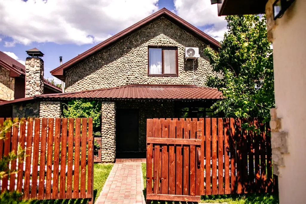 Коттедж 4-комнатный Дом — аренда посуточно в Балаково