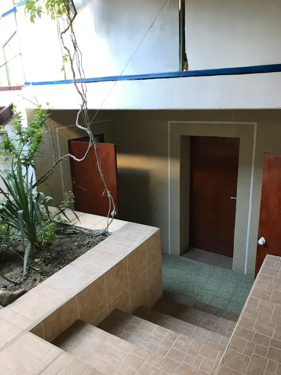 Номер на 3чел возле Генуэзской крепости