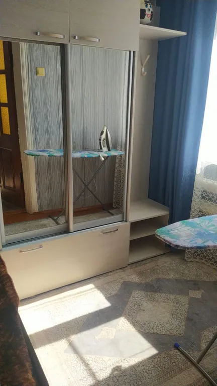 Уютный дом в зеленом дворе