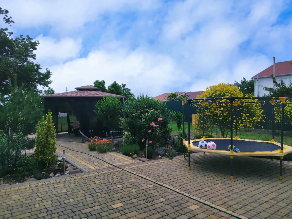 Отдельный домик для каждой семьи