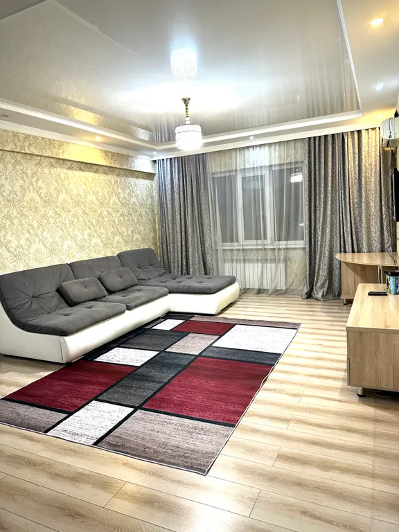 Квартира Двухкомнатная квартира возле аэропорта — Алматы