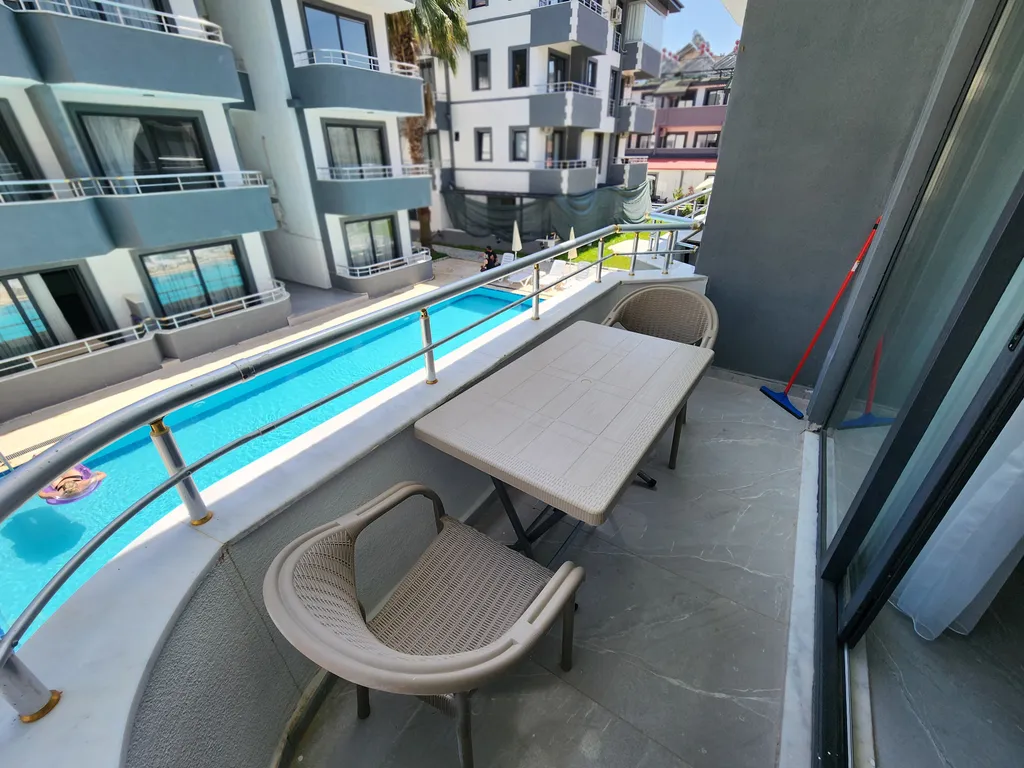 Квартира в центре Сиде внутри комплекса с бассейном