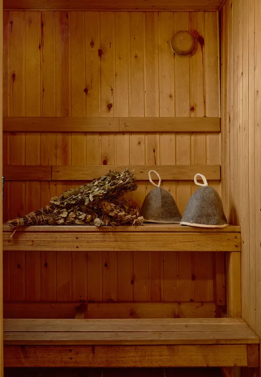 Уютный дом на берегу озера