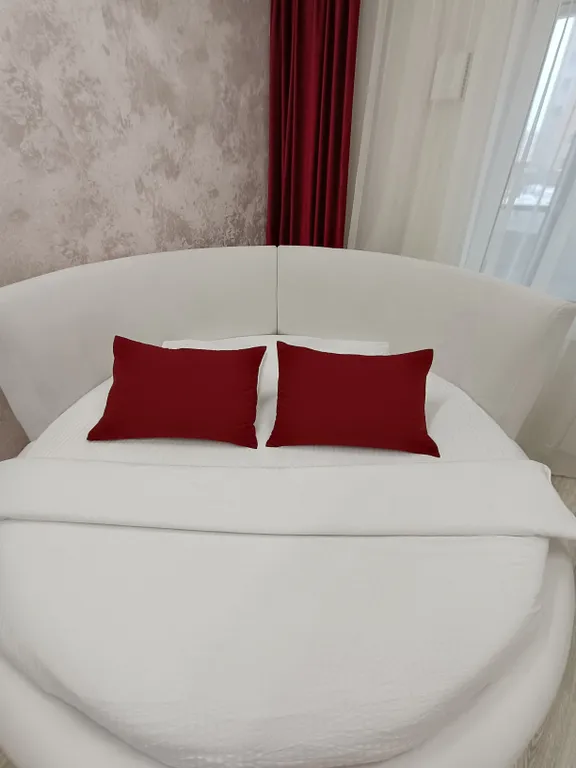 Уютная квартира с круглой кроватью