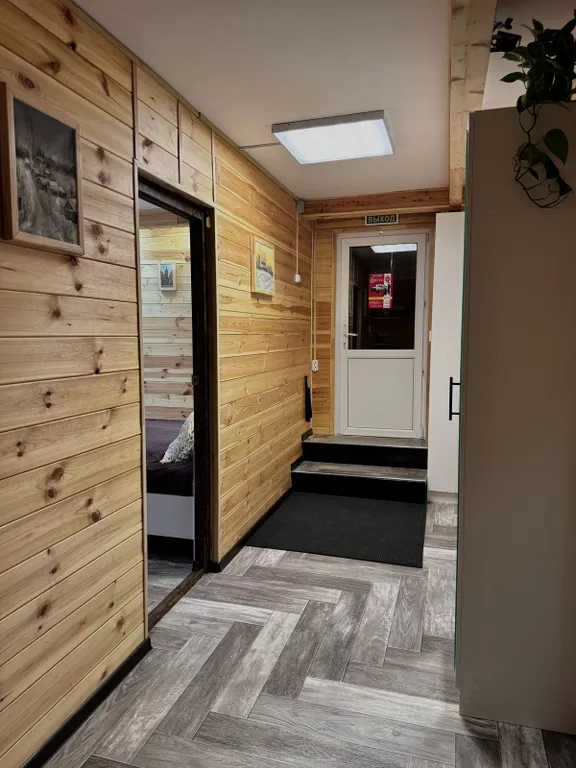 Дизайнерская квартира в деревенском доме в центре города