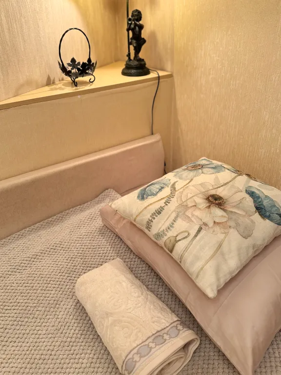 Уютная двухкомнатная арт-квартира в финском доме в центре Выборга