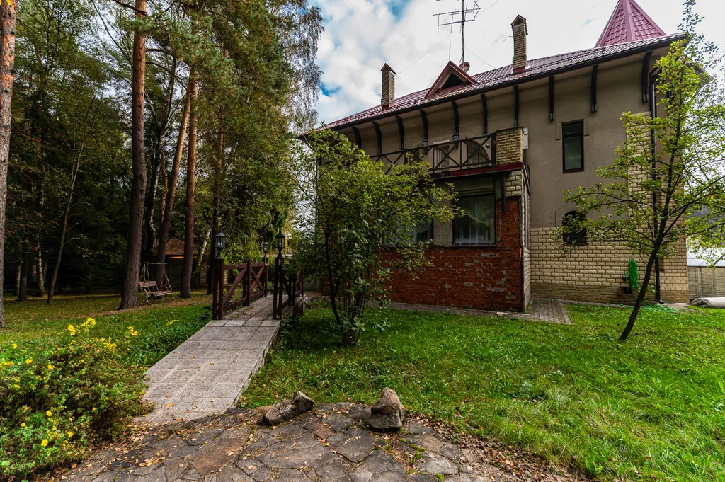 Шикарный дом с бассейном, сауной в Красногорске