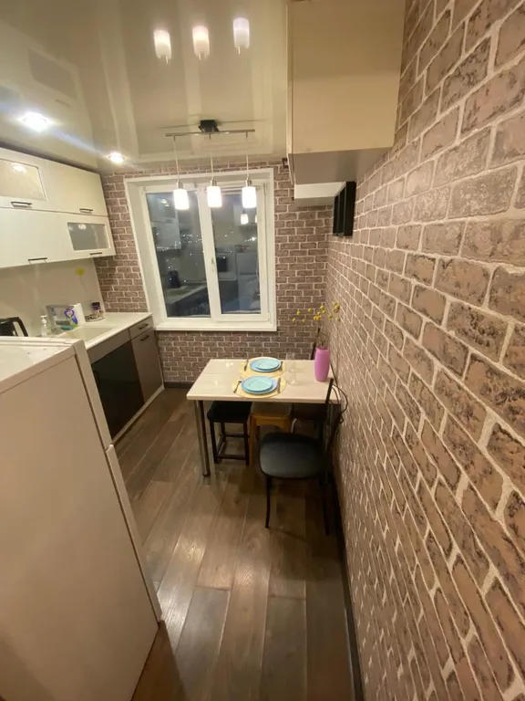 2-комнатная квартира с видом на город и балконом