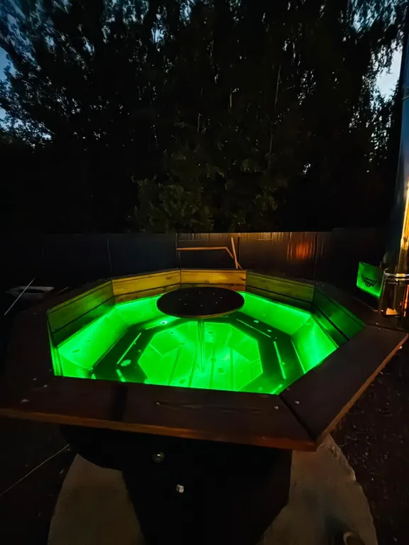 Барнхаус с банным чаном в уединённом месте