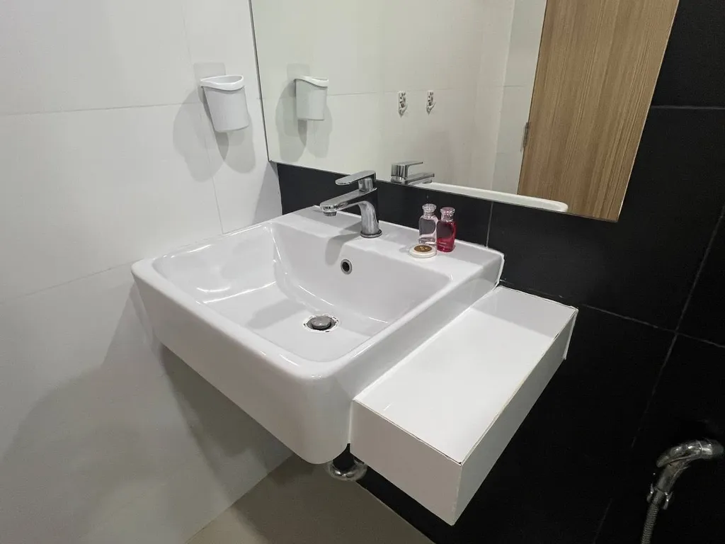 Ката, студия после ремонта с красивым видом на горы, 5 этаж