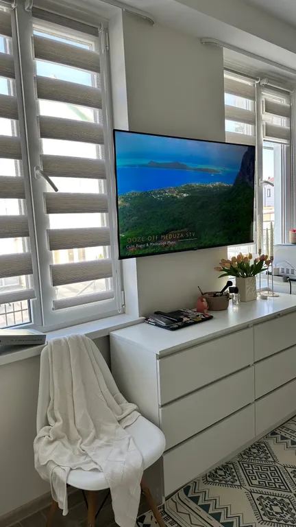 Студия с подогреваемым бассейном в клубном поселке