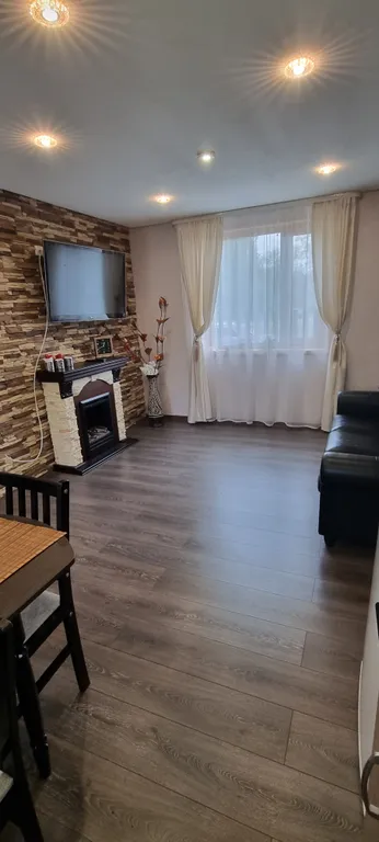 Дом возле ясеня