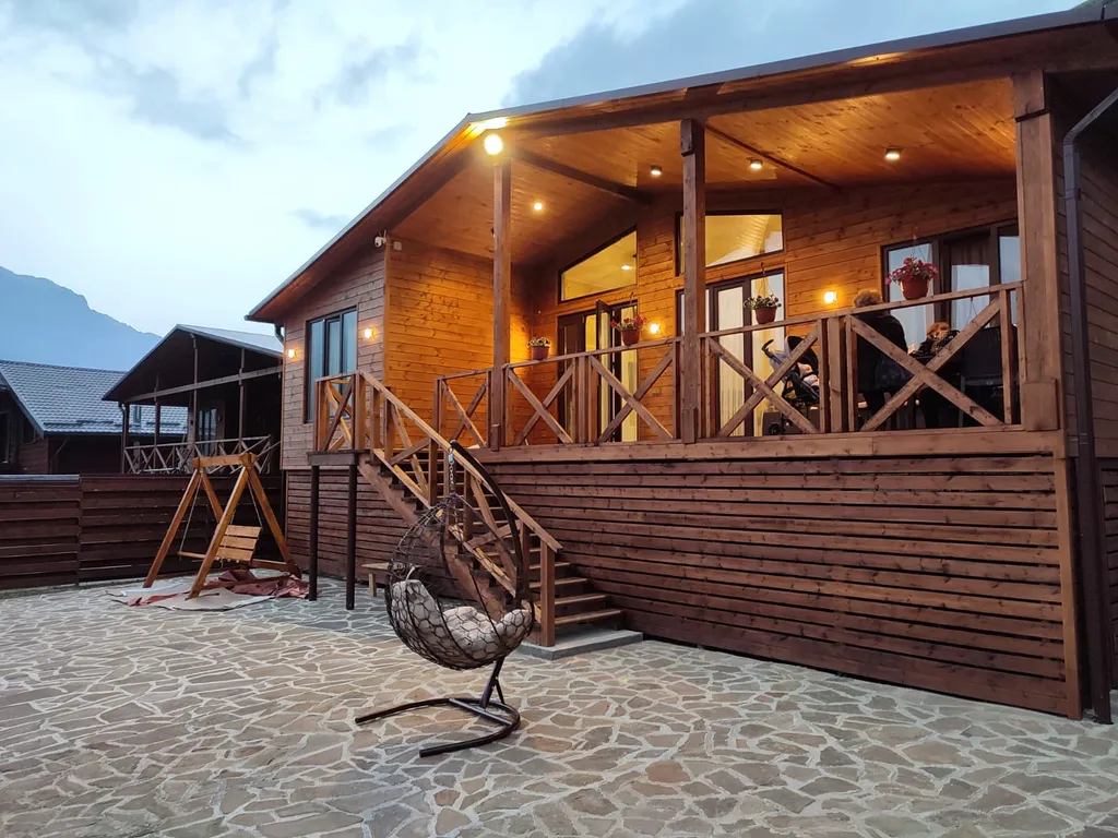 Уютный новый дом с прекрасным видом на горы