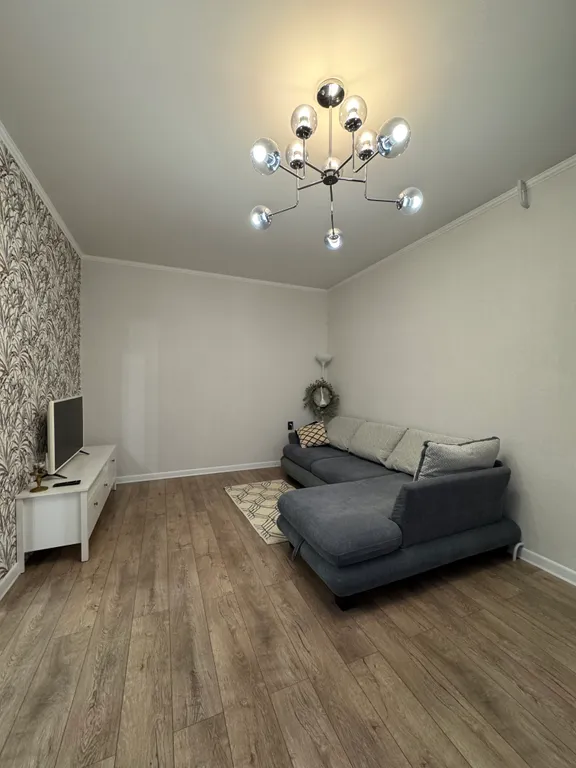 Светлая двухкомнатная квартира в отличном районе