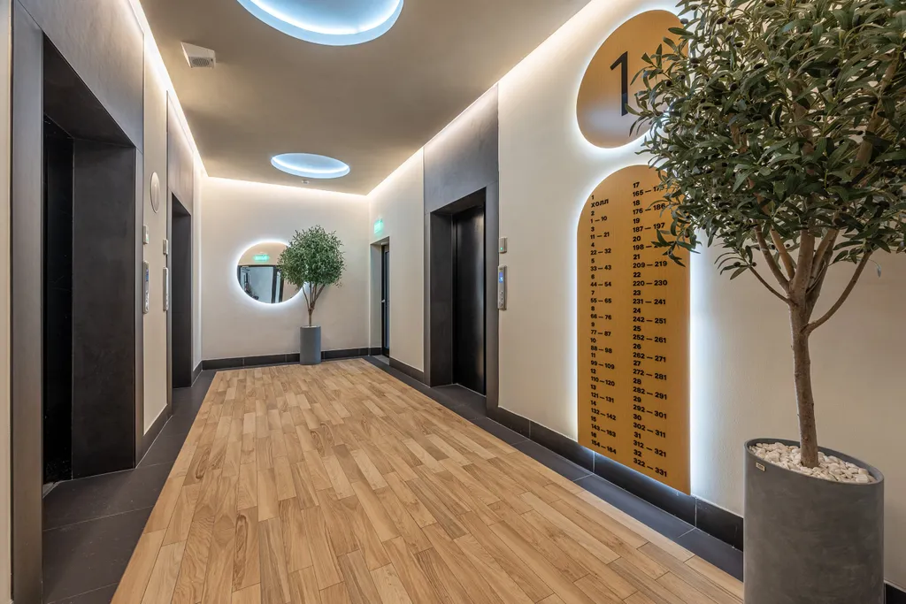 Не в отеле, а в квартире на Репина 77