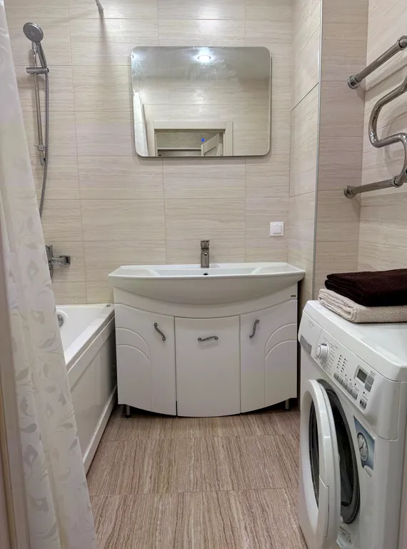 Квартира с огромной кухней-гостиной