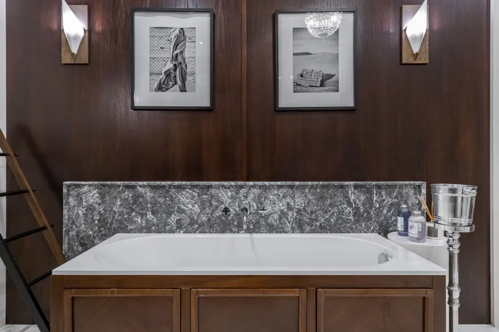 Дизайнерская квартира в самом центре Петербурга